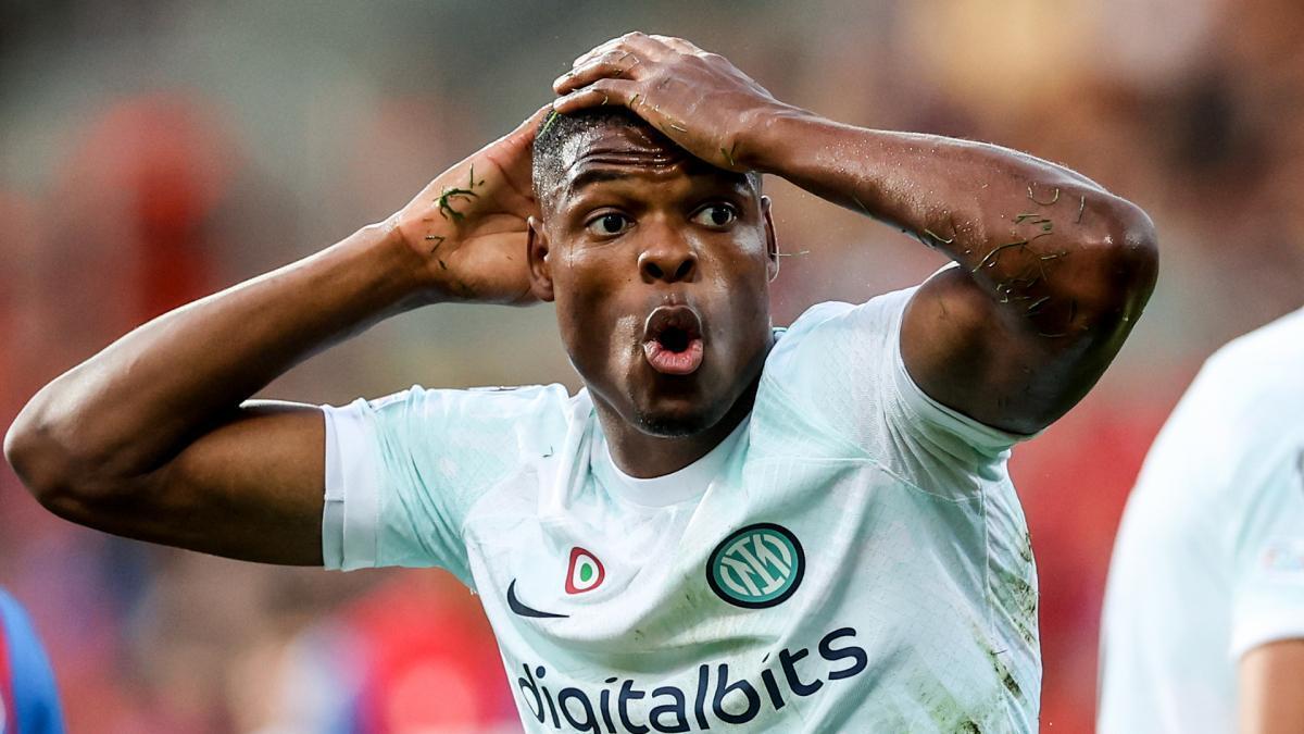 دنزل دامفریز مدافع هلندی در رتبه بیست‌وپنجم