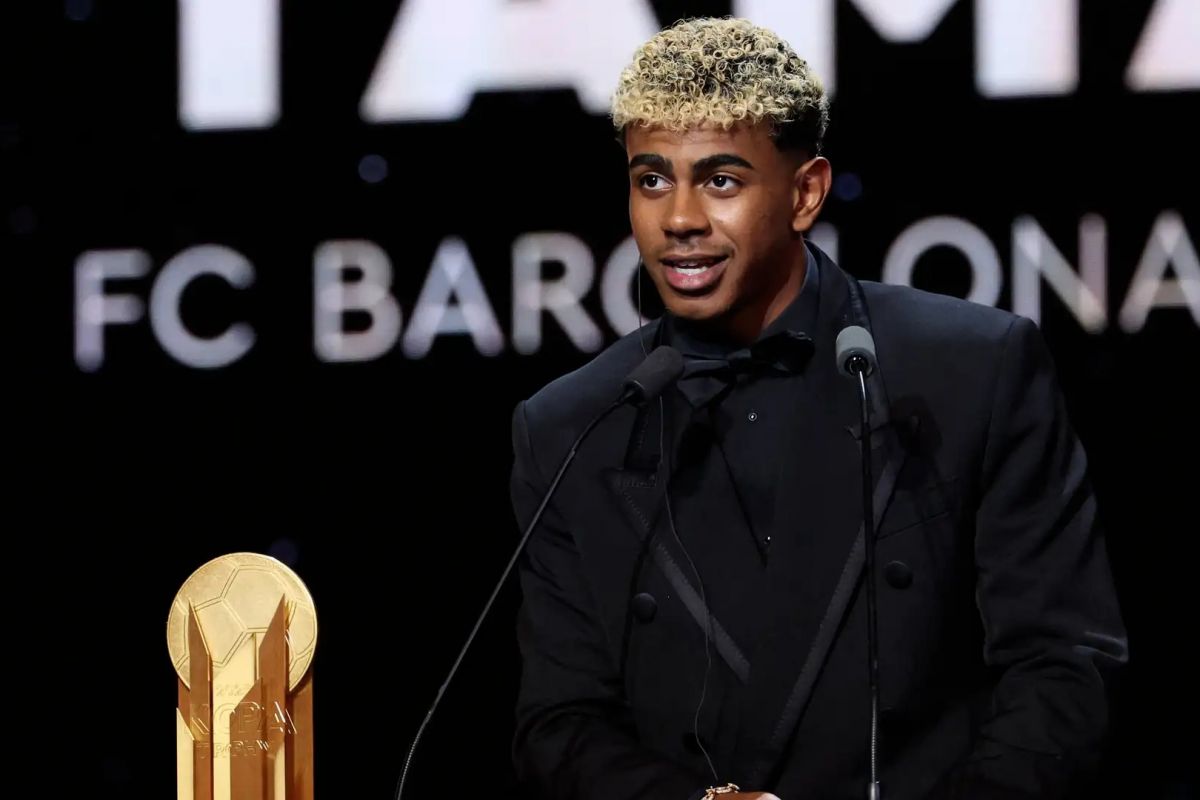 لامین یامال برنده توپ طلا 2034 لامین یامال برنده توپ طلا 2034