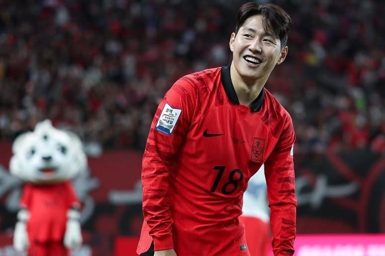 لی کانگ این لژیونر کره جنوبی