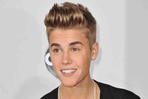 Justin Bieber خواننده و بلاگر