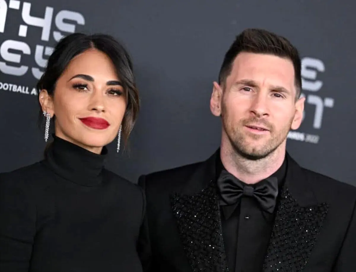 آنتونلا روکوزو همسر مسی ۱۶ میلیون پوند آنتونلا روکوزو همسر مسی ۱۶ میلیون پوند