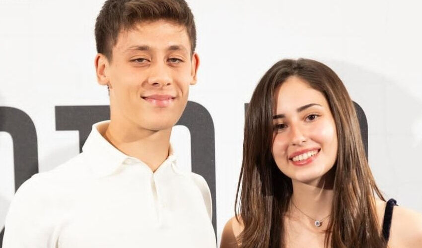 تصویر آرداگولر و دوست دخترش دورو