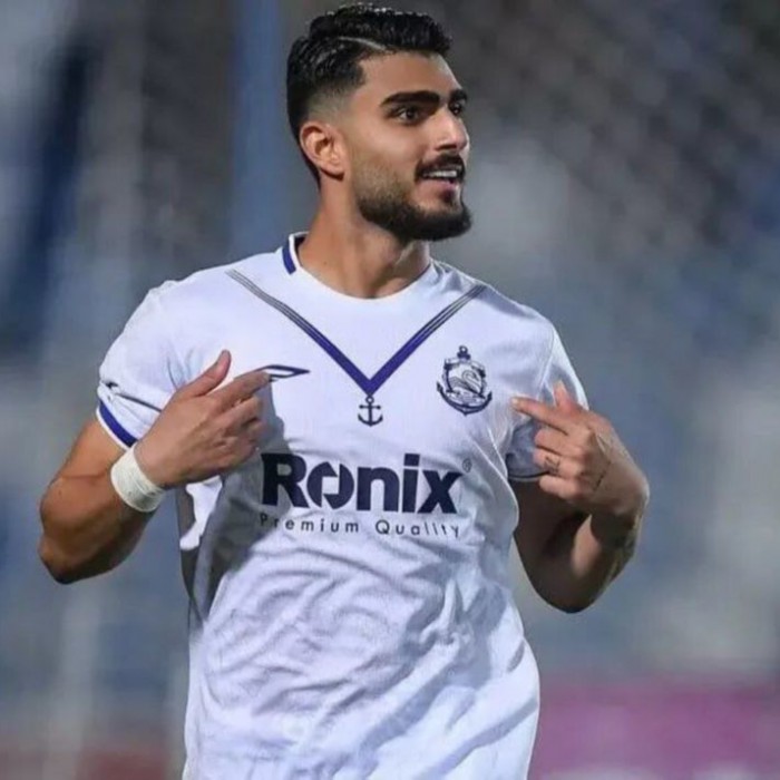 رضا غندی‌پور چند هفته‌ای در شباب الاهلی ماند