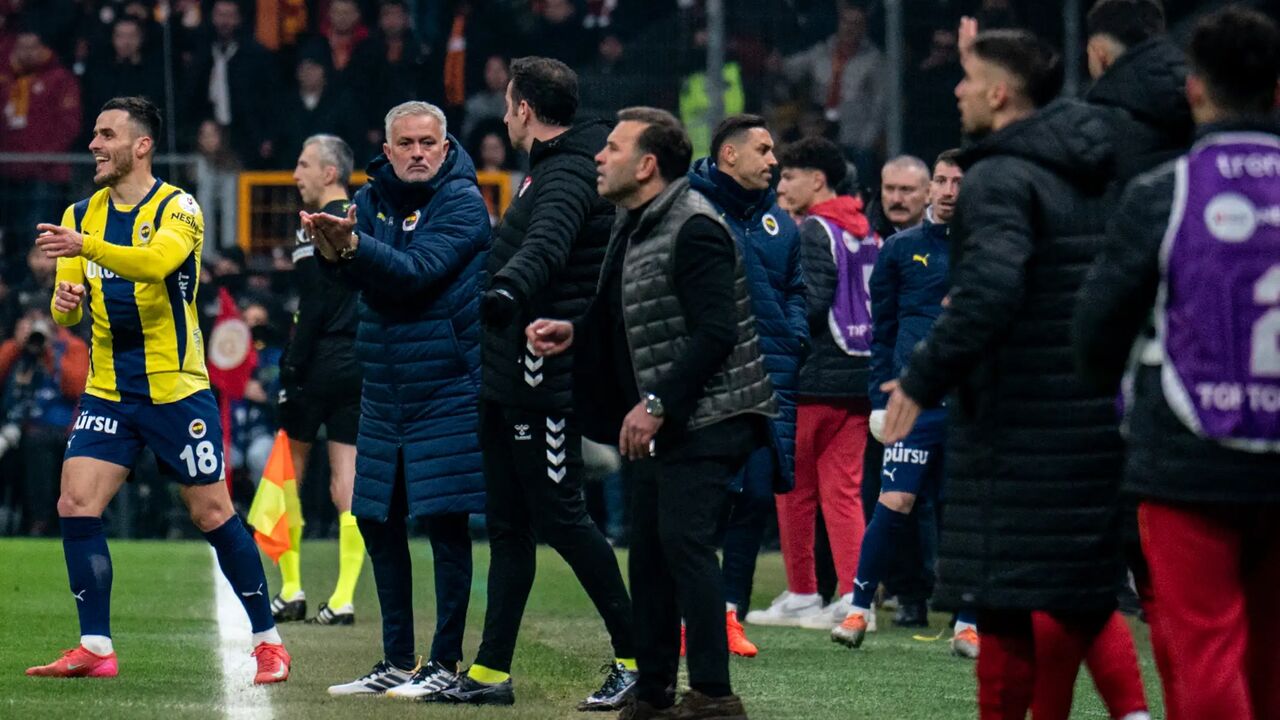 شرط‌بندی ۳۷۱ داور ترکیه