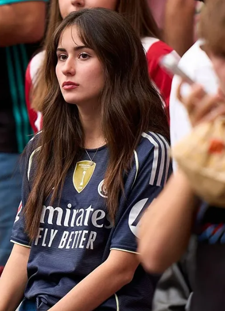 عکس های دورو نایمن بسکتبال تیم بانوان گالاتاسرای