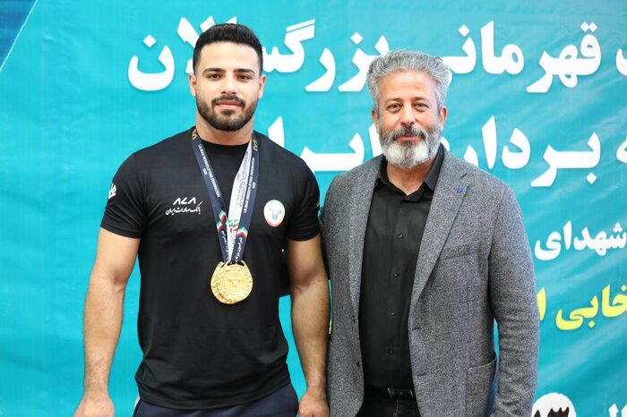 عکس پروفایل علیرضا معینی