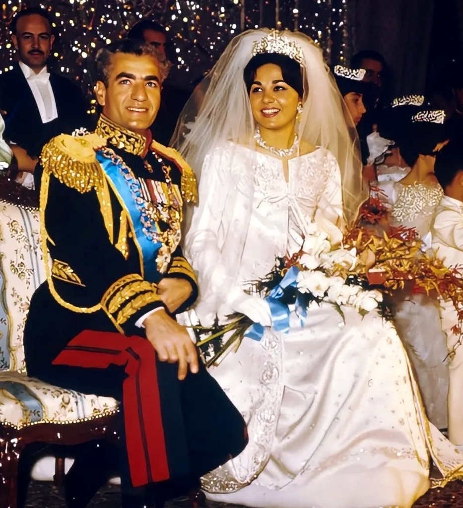 ازدواج فرج پهلوی