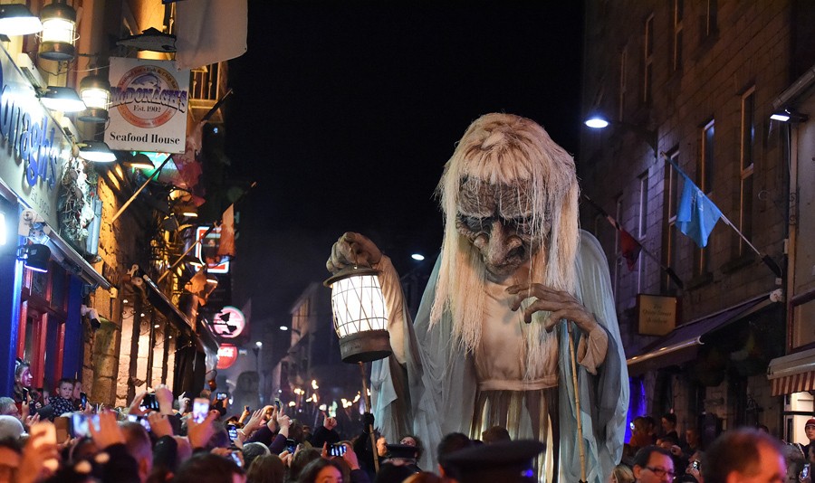 مراسم هالووین متعلق به چه کشوری است مراسم هالووین متعلق به چه کشوری است