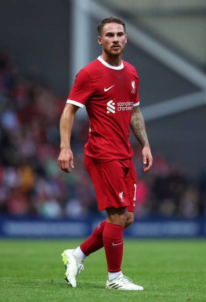 الکسیس مک آلیستر نامزد بهترین هافبک فیفا ۲۰۲۵