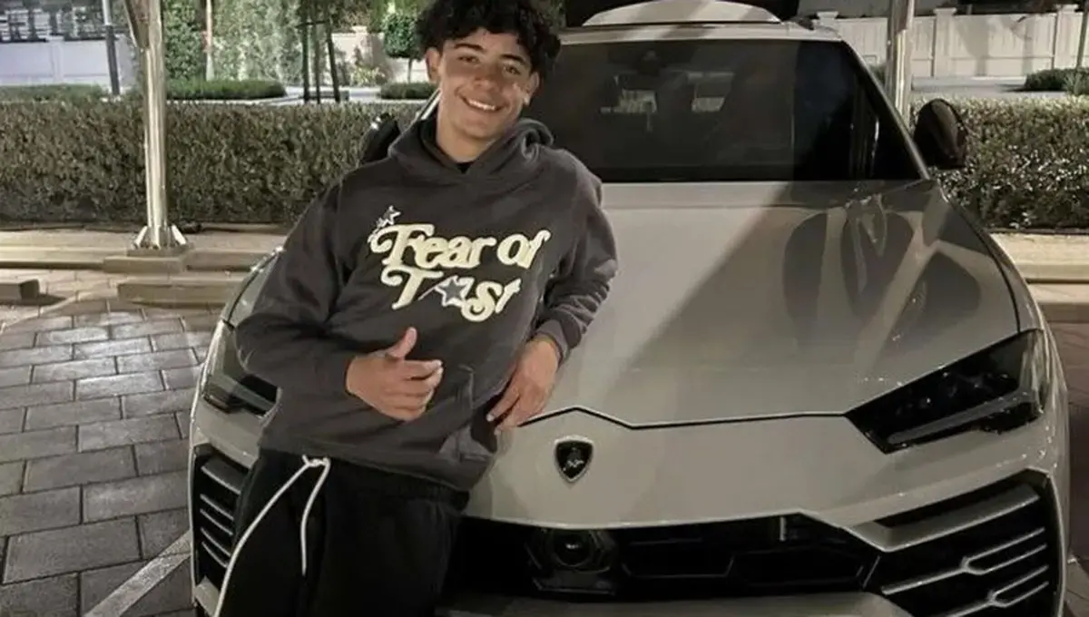 اولین ماشین پسر رونالدو لامبورگینی اولین ماشین پسر رونالدو لامبورگینی