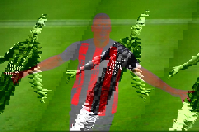 مشعل المپیک با حضور چهره‌های ورزشی