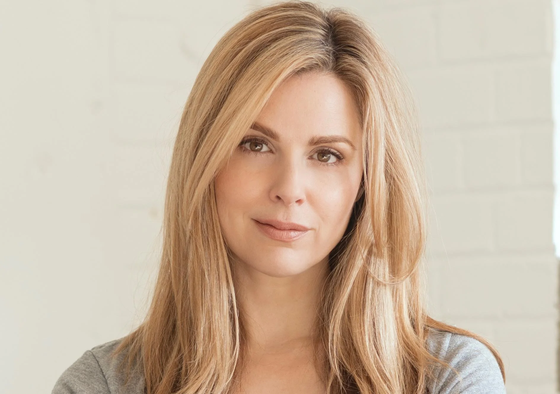 عکس کارا بوینو در نقش کارن ویلر 