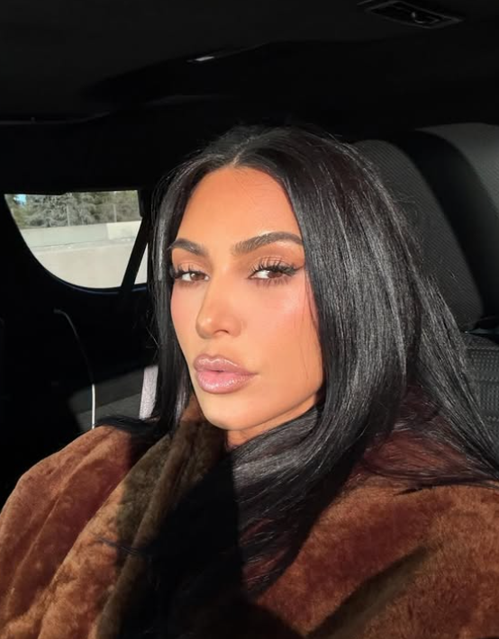 کیم کارداشیان کارآموز وکالت کیم کارداشیان کارآموز وکالت